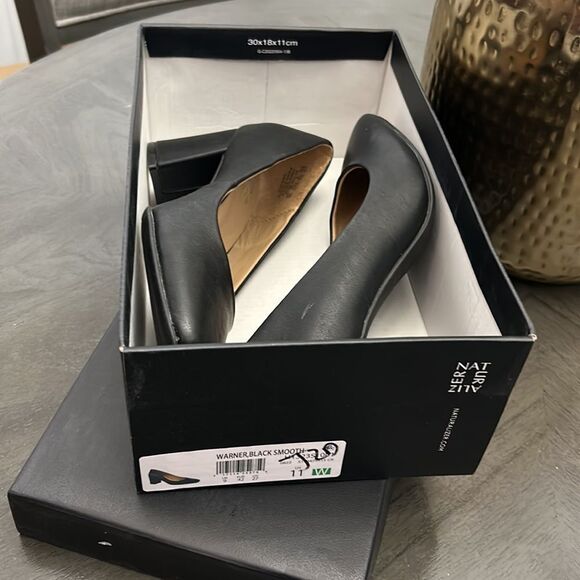 Naturalizer Warner Square Toe Pump (WIDE) - Picture 2 of 13